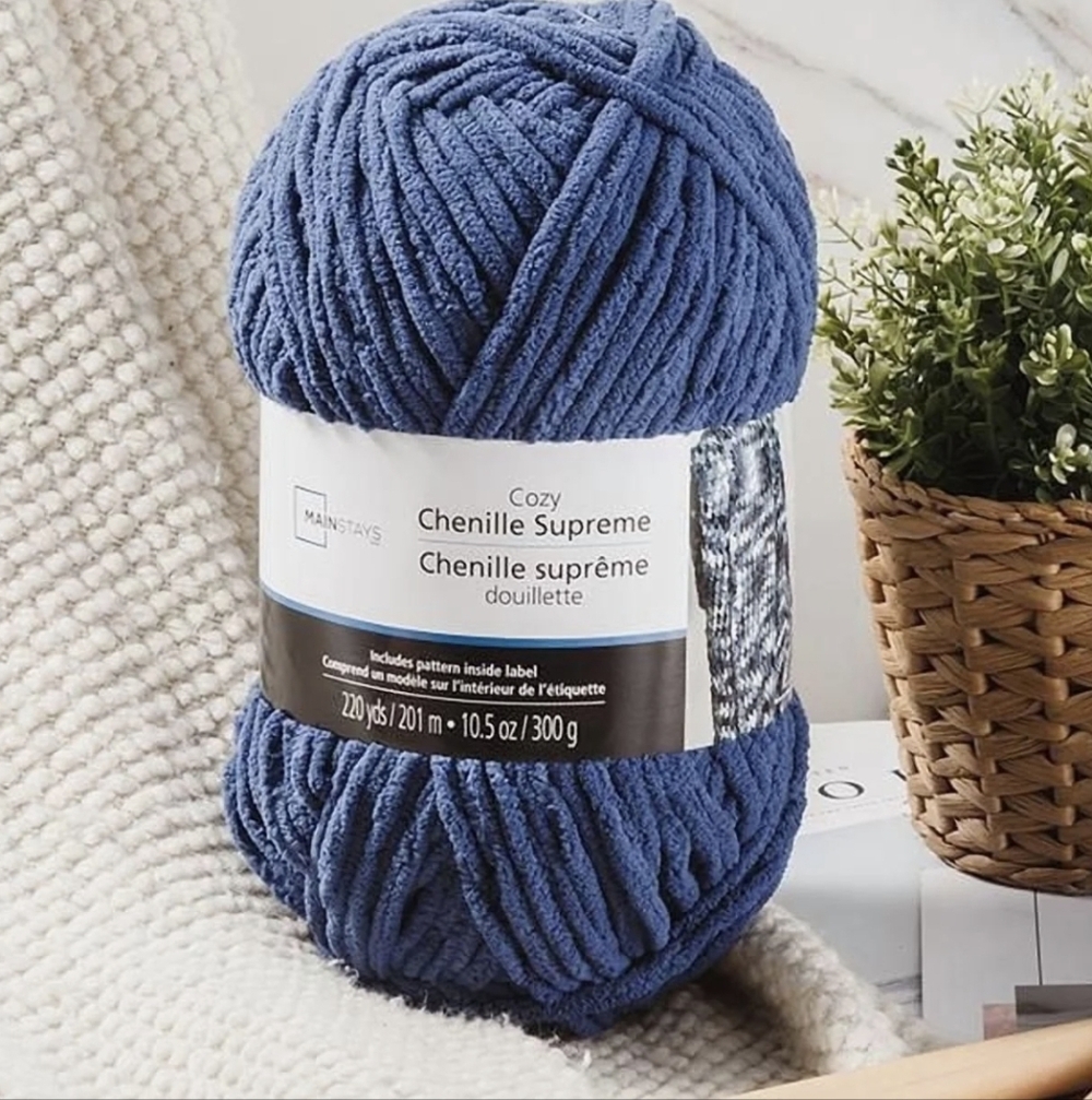 🍁MAINSTAYS cozy warm Blue chenille yarn, Polyester 100% 300g